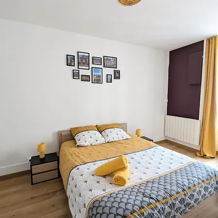 Le Burgundy Apartment *